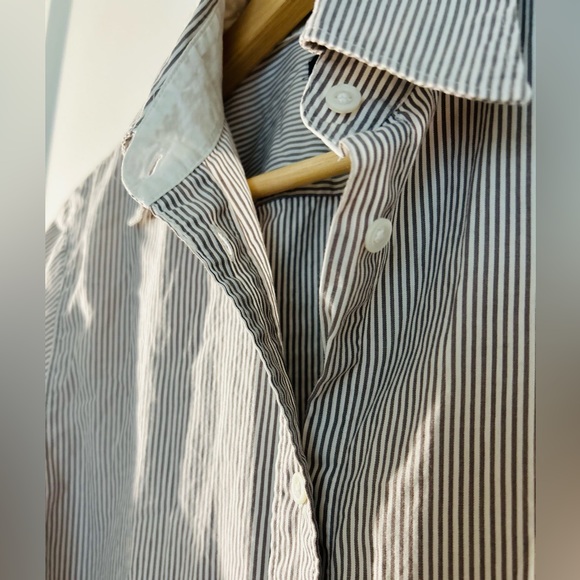 Gap Women’s Button Down Fitted Size 8 - Picture 3 of 7